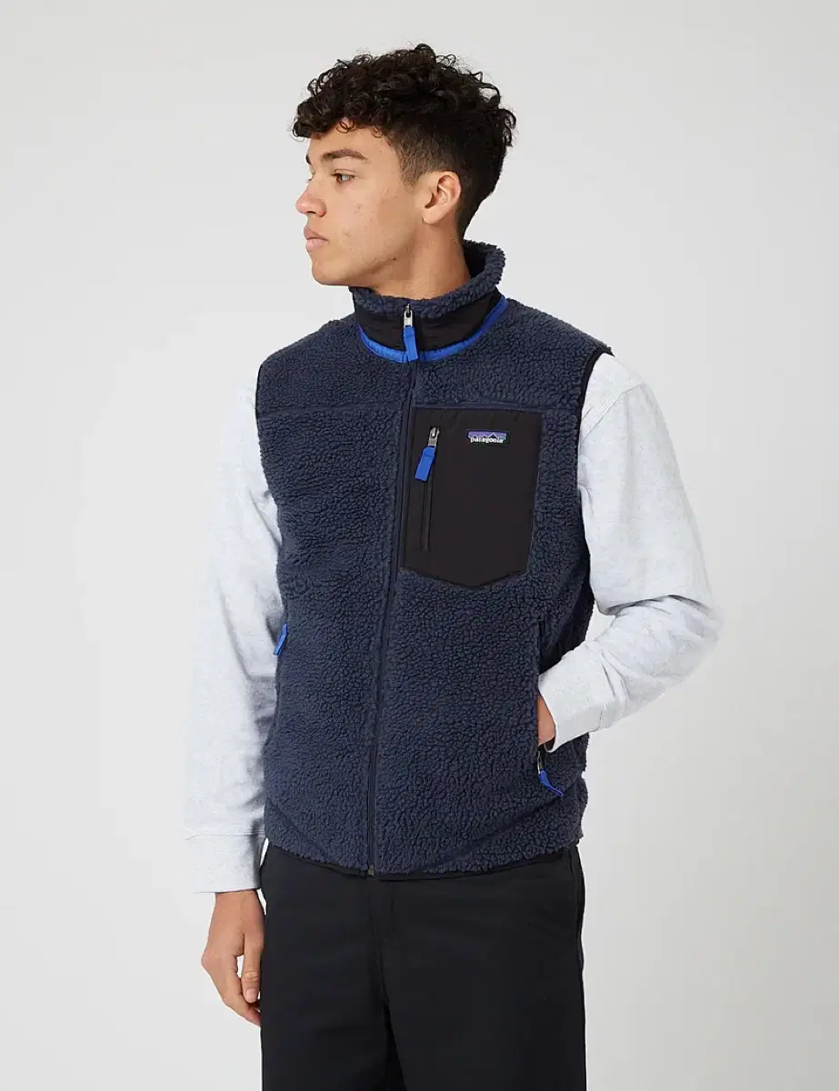 L) Patagonia Retrox Vest