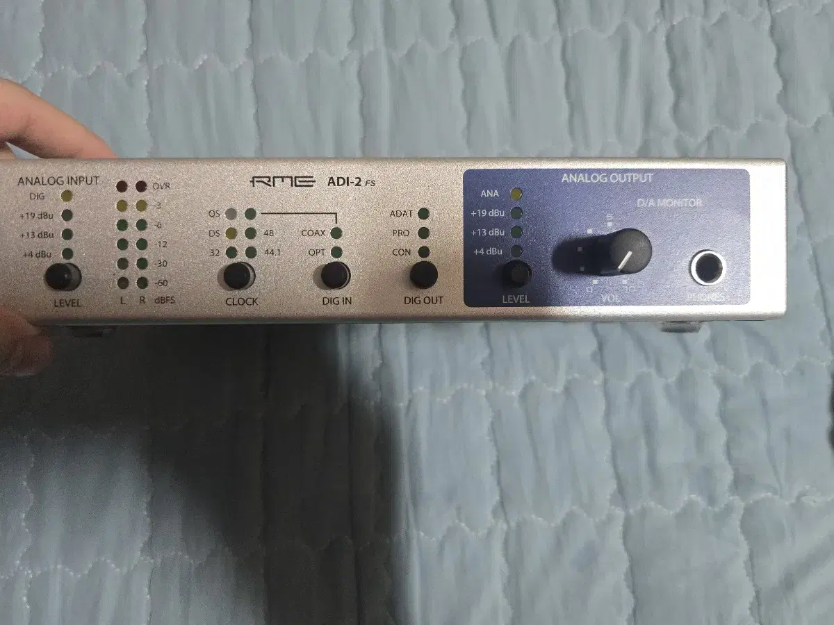 rme Adi-2 fs 컨버터 헤드폰앰프 팝니다