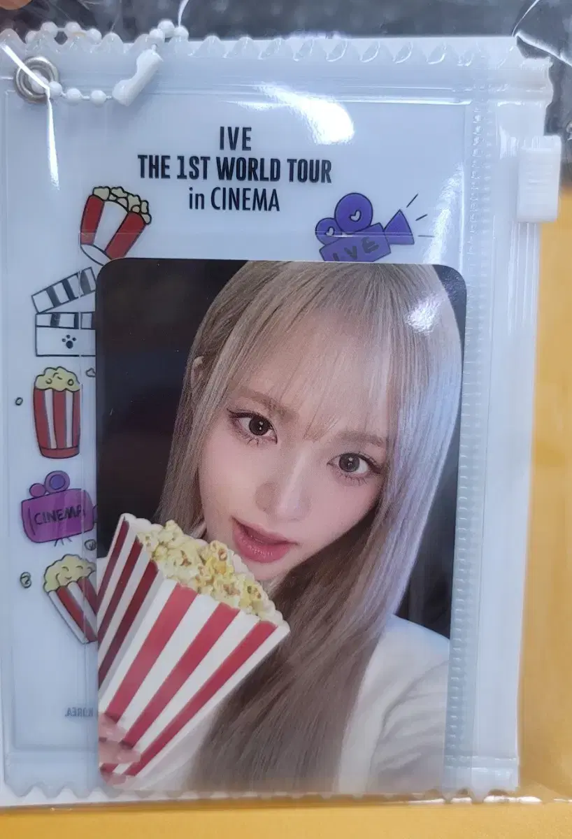 Ive worldtour cinema-md-photocard-pouch+landompoka liz