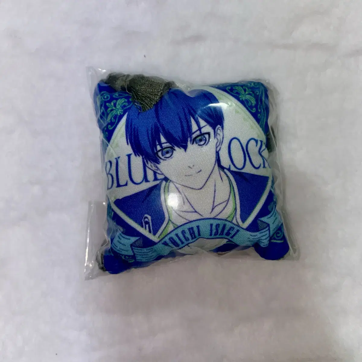 BLUELOCK Isagi Yoichi Gacha cushion keyring for sale