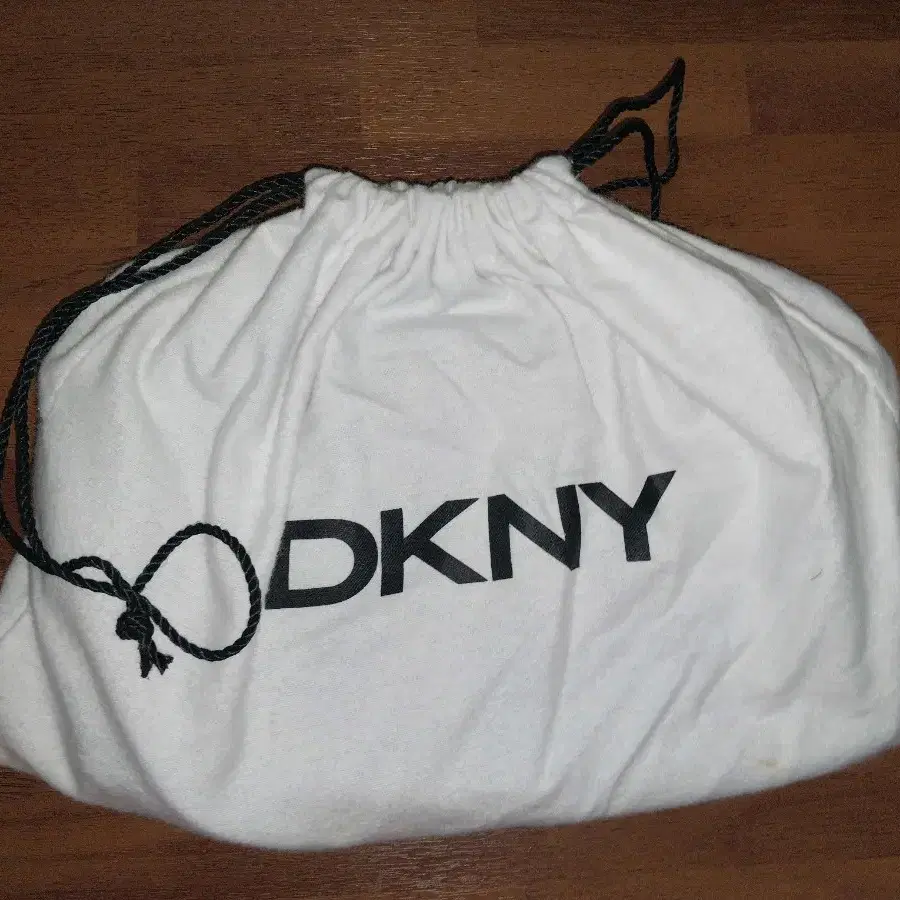 dkny 가방