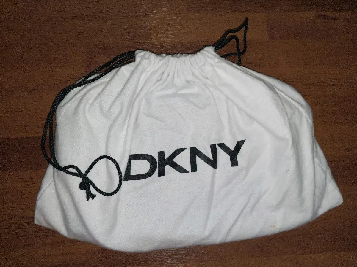 dkny 가방