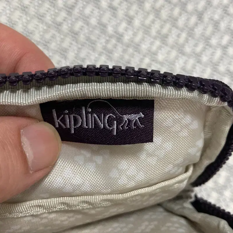 KIPLING 키플링 미니 크로스백