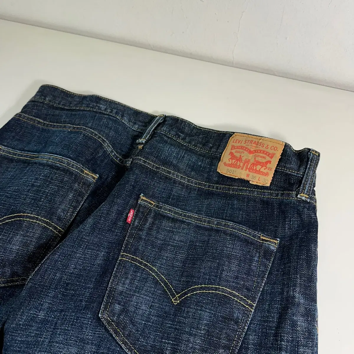 36 Levi's 501 USA Regular-Fit Button-Fly Jeans with Button Fly