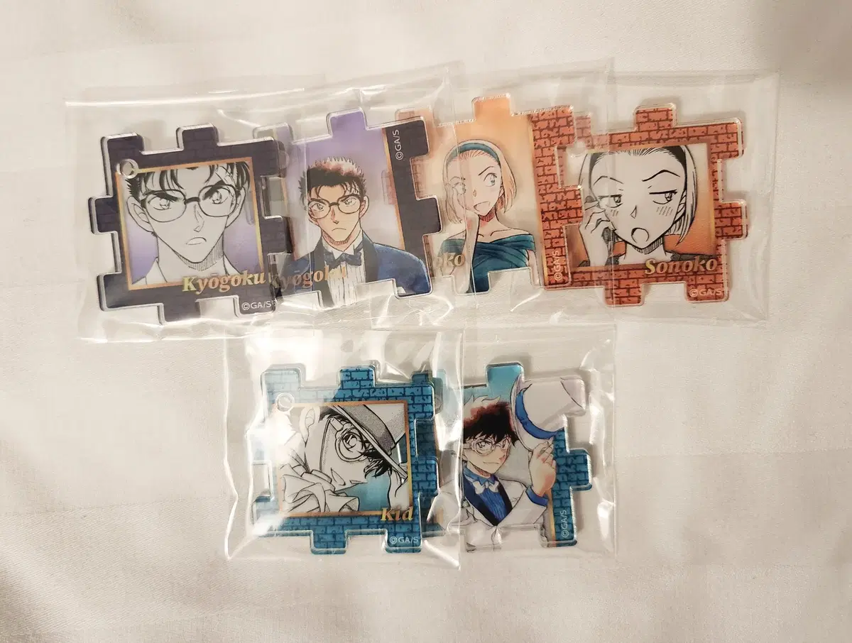 Sell merchandise from the 30th anniversary of the Japanese Detective Conan exhibit.