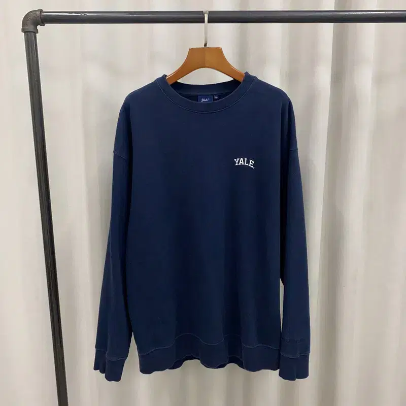 Yale Logo Sweatshirt Man-to-Man 105 S03825