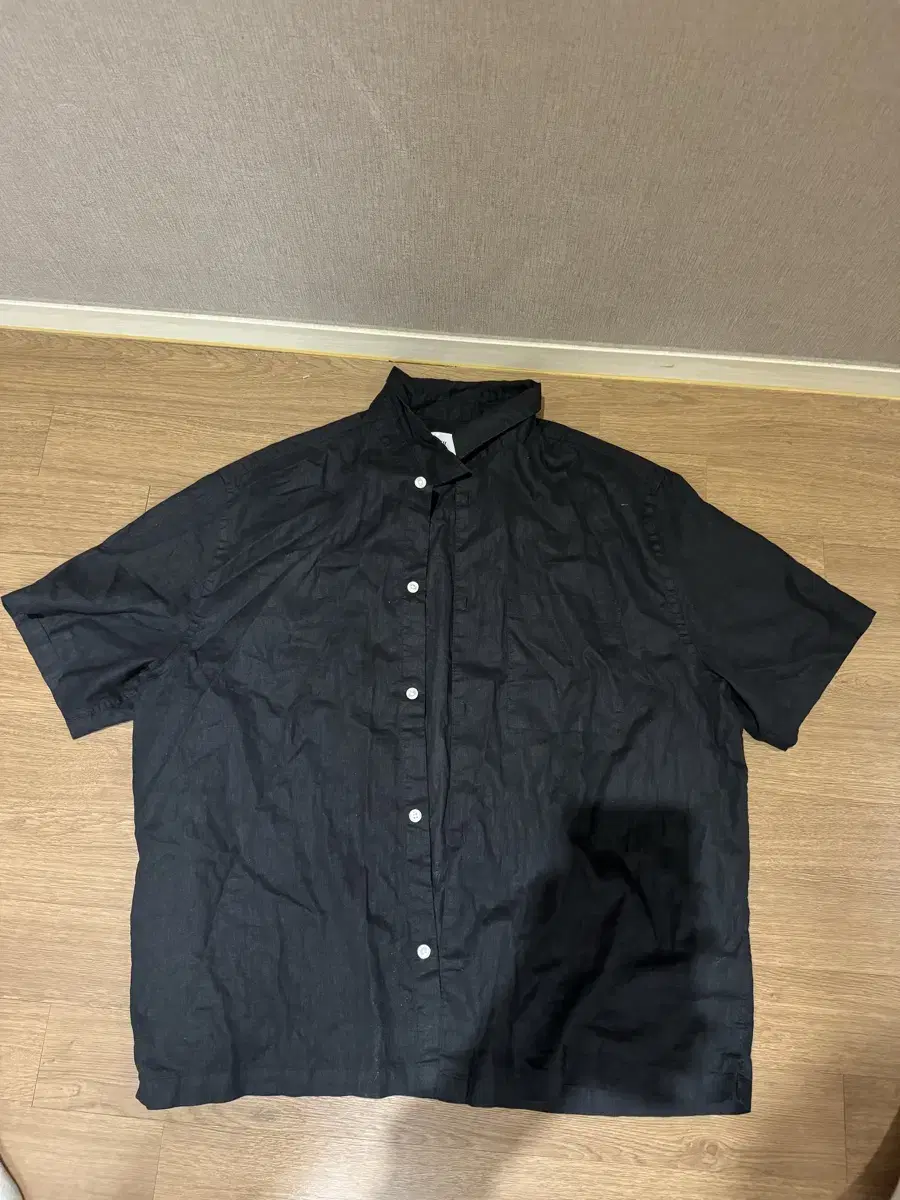 H&M black shirt