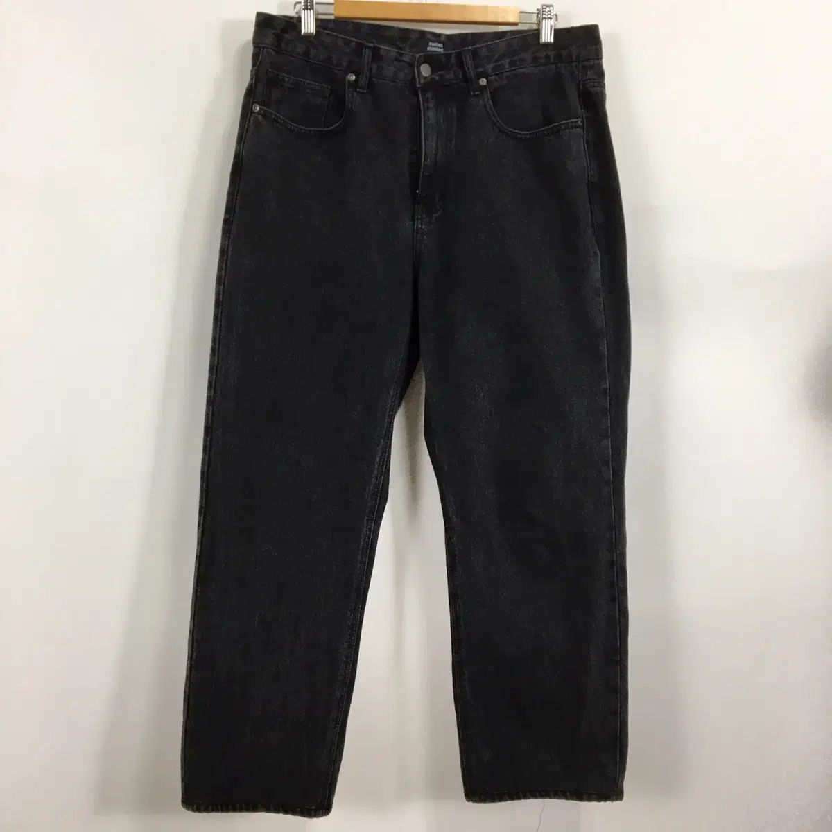 GentlemanStandard Washed Black DenimJin Men's 34