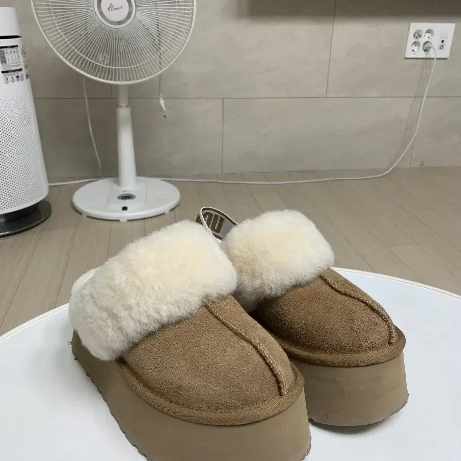 UGG 여성 어그 슬리퍼 펀케트