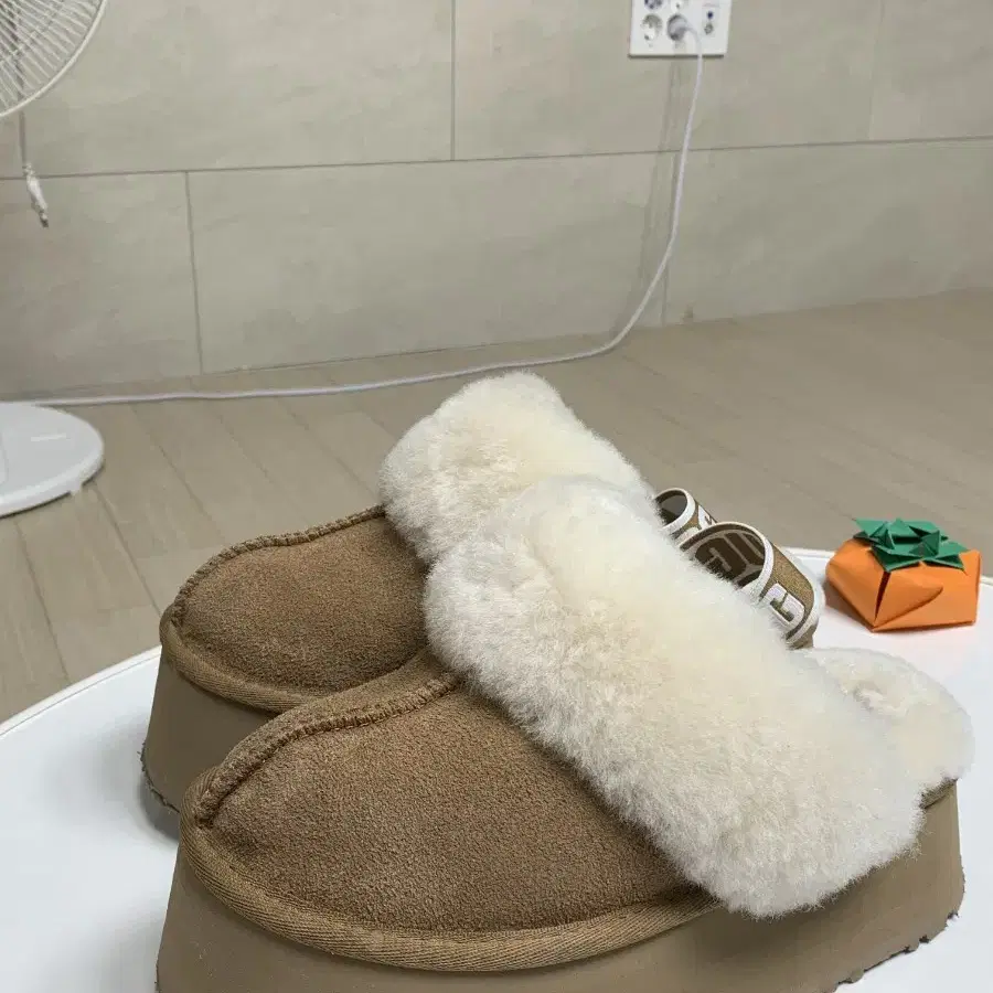 UGG 여성 어그 슬리퍼 펀케트