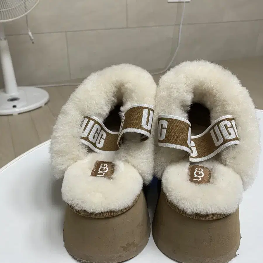 UGG 여성 어그 슬리퍼 펀케트