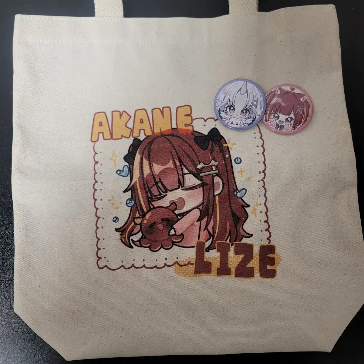 Sell Akane Lizé EcoBag (+2 can badges)