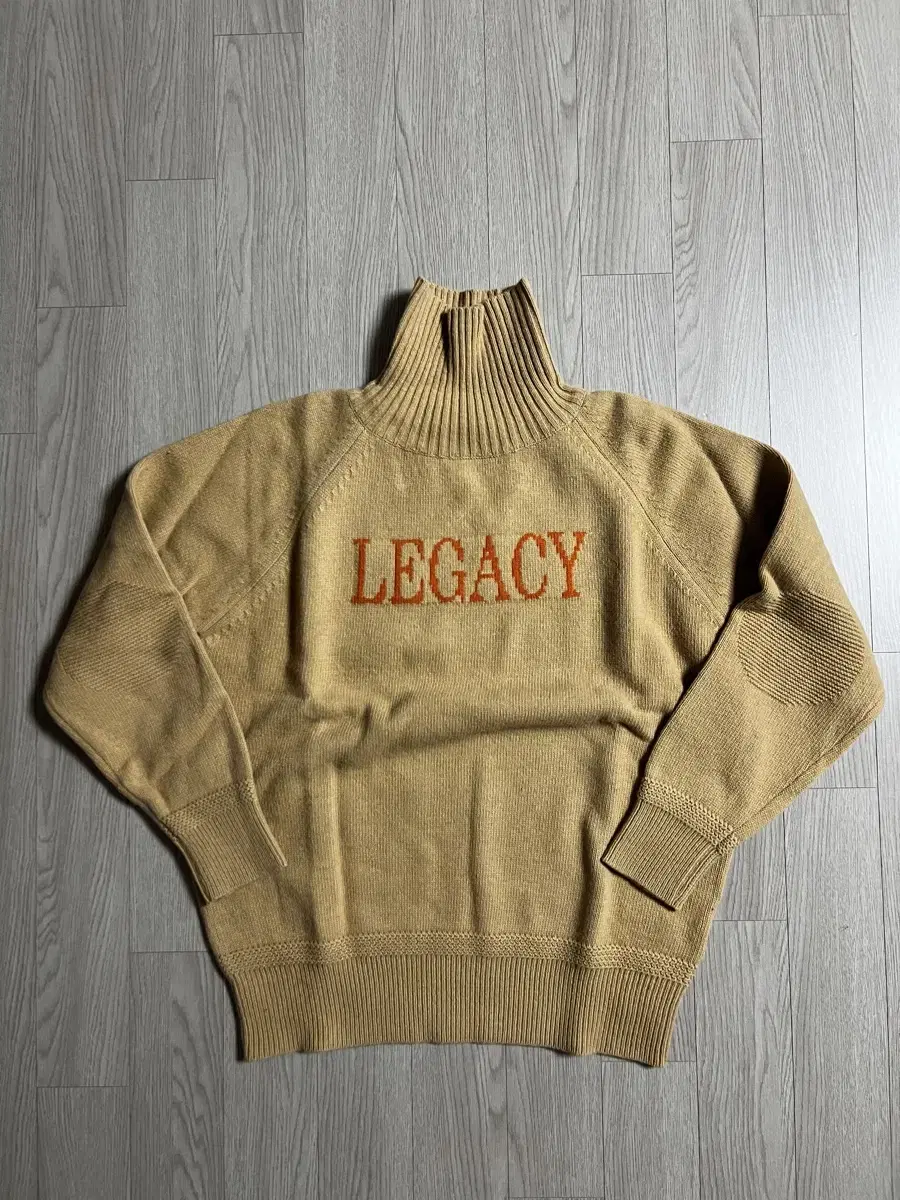 Amphist Legacy Turtleneck Knit