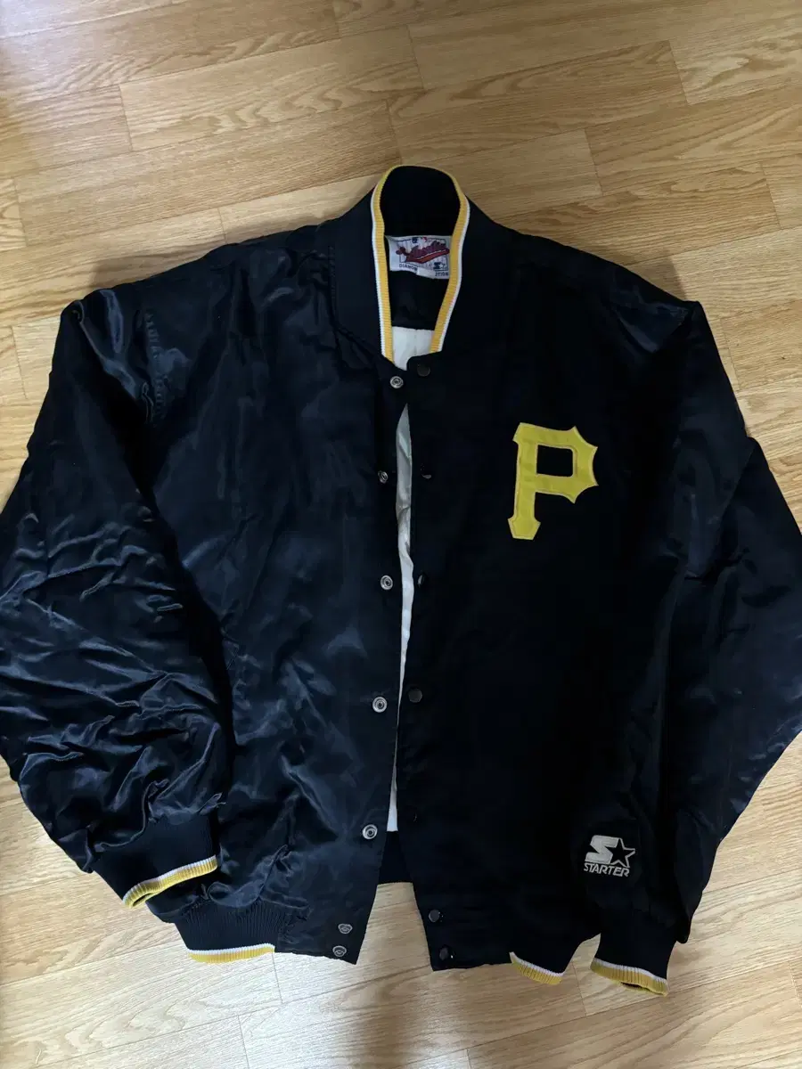 (Xlsize) Starter Pittsburgh Varsity Jacket