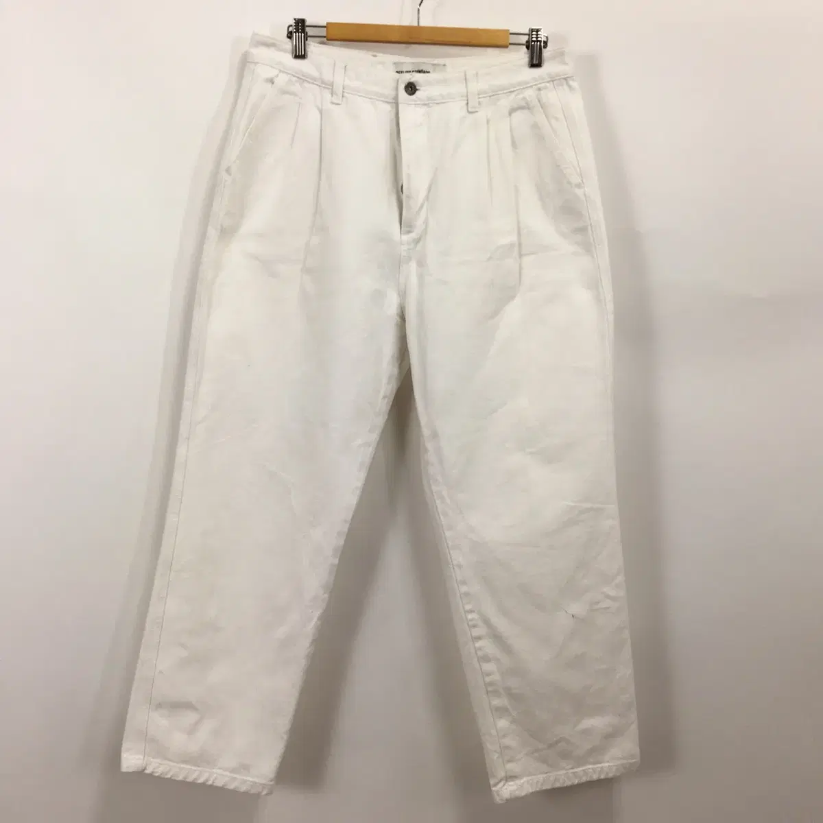 Non-Slouchy Standard Cream Jean Men's 34