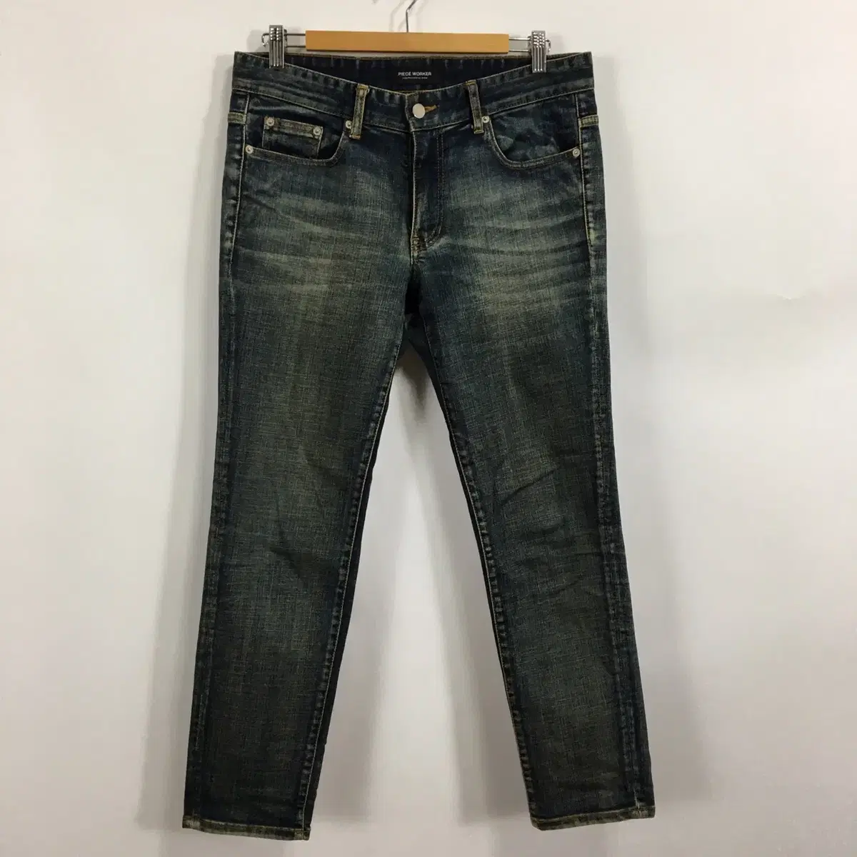 Peace Walker Leather Patch Wash Jeans Men's 32