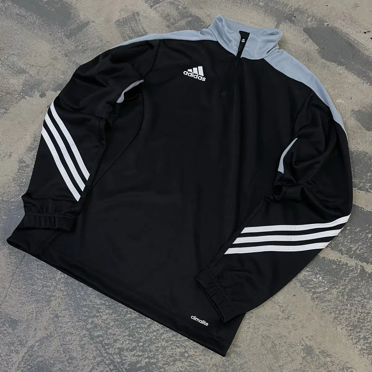 Today's Picks) Adidas Jersey(95,M) New