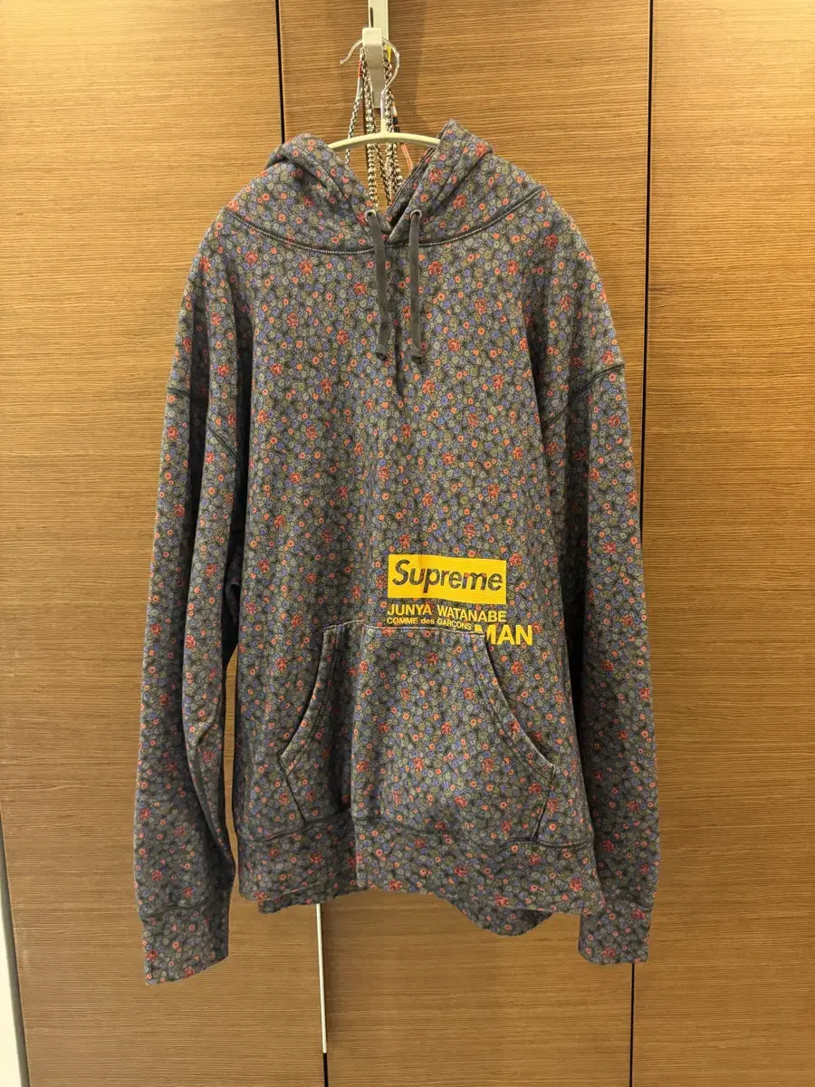 [L] Supreme Junya Floral Hoodie