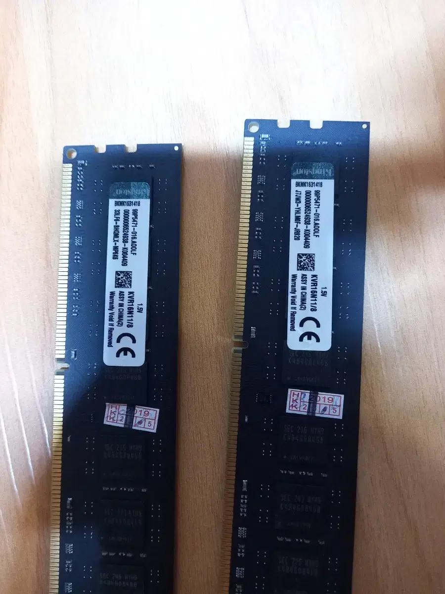 킹스톤 ddr3 12800 8gb 두장 팝니다