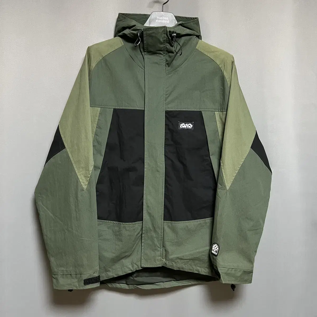 Critique 3TONE Windbreaker Jacket Green M