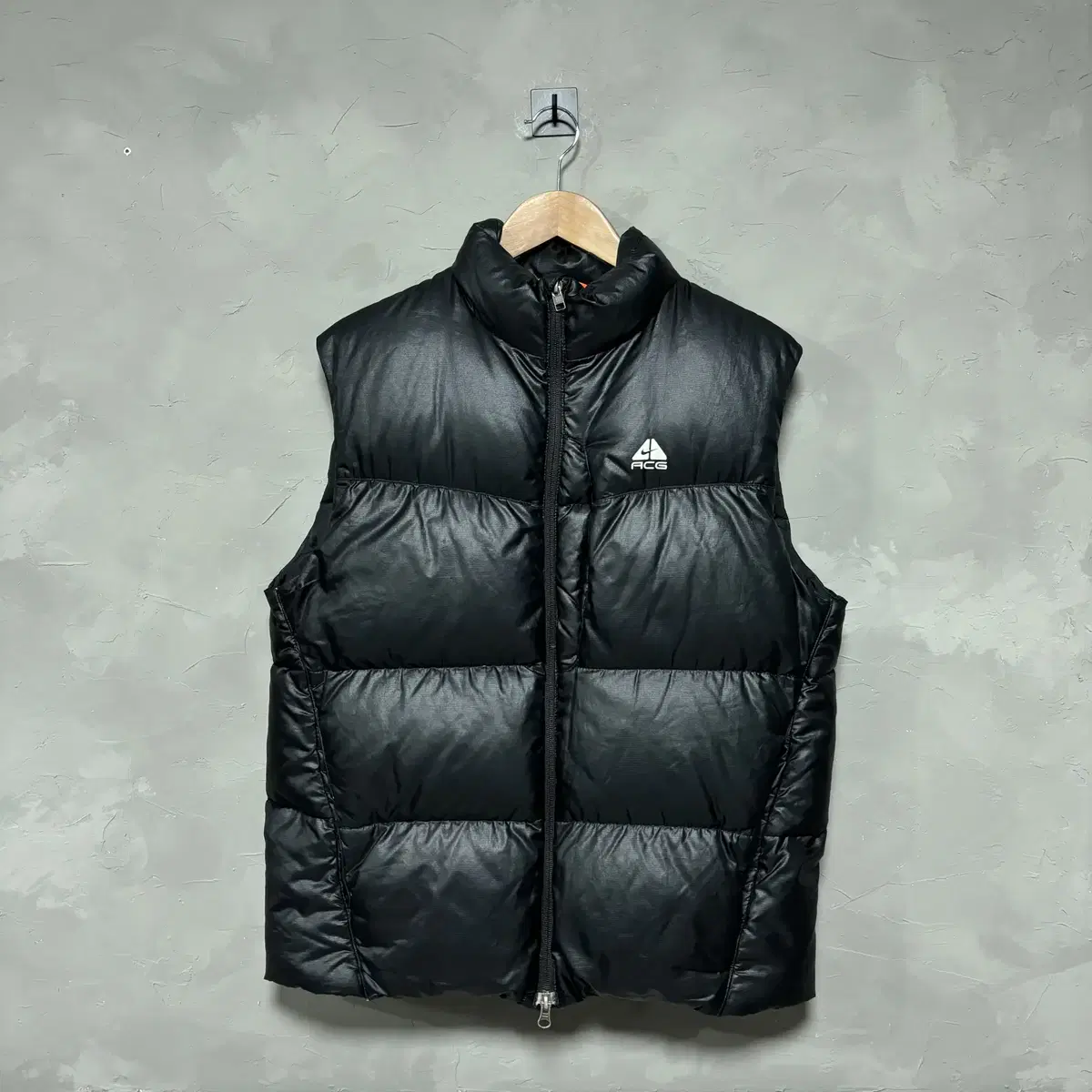 Nike ACG Swoosh Goose Down Padded Vest