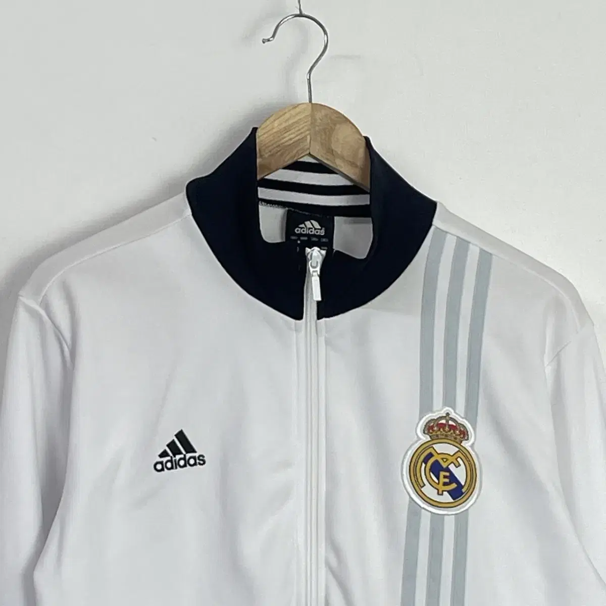 8 Product name: Adidas Real Madrid Tracktop Jersey