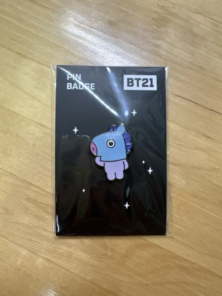 (Cost, unsealed) BT21 Mens Pin Badge WTS