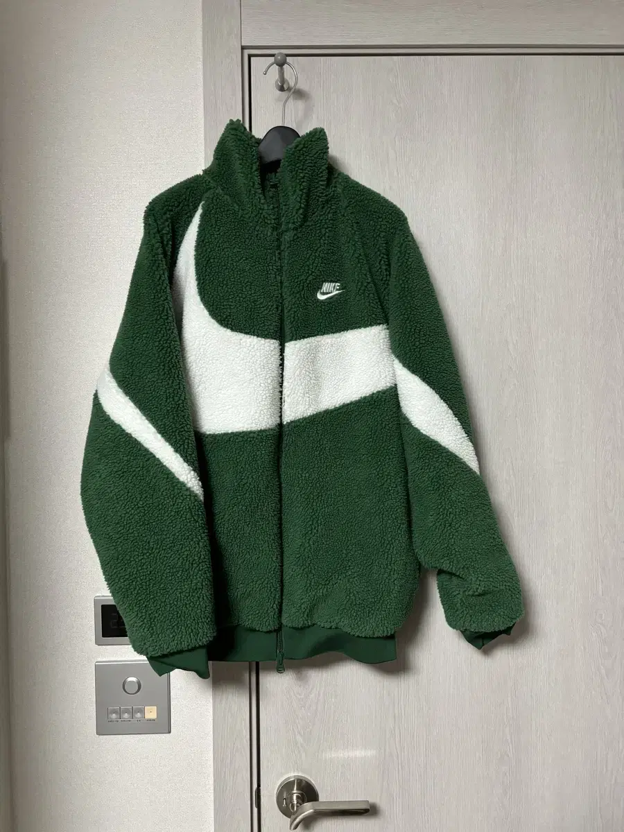 Nike Big Swoosh Reversible Fleece Jacket Goji Green Malachite