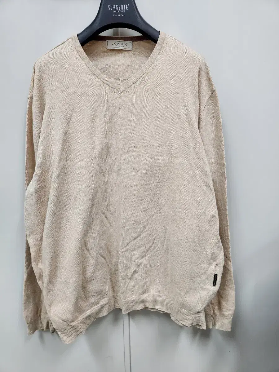 Price drop)V-neck knit beige 105