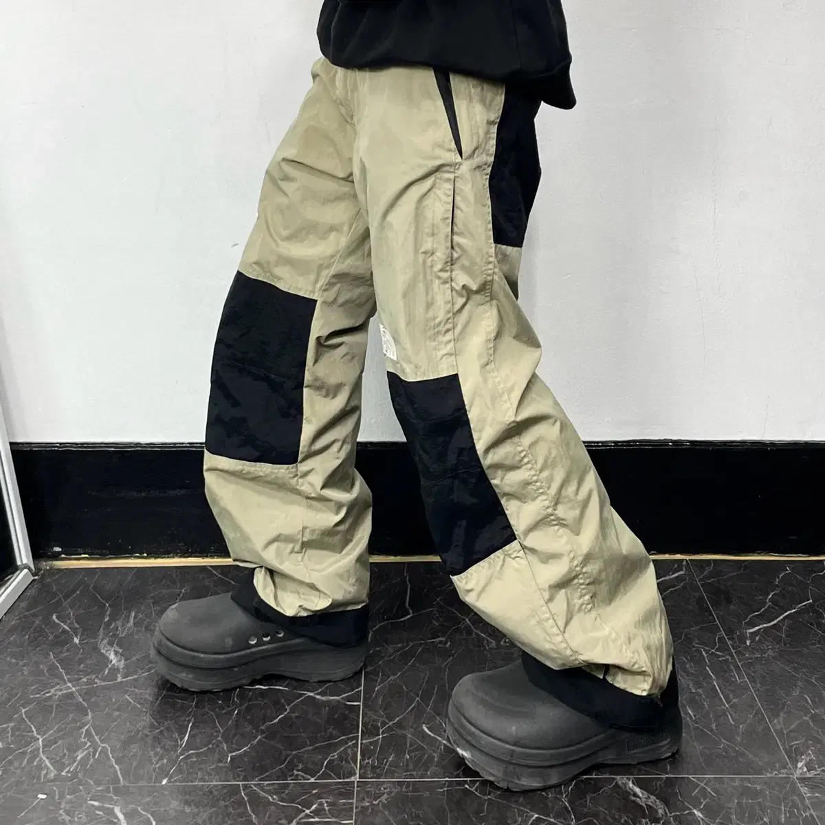 The North Face Colorblocked Gore-Tex Wide Ski Track Pants