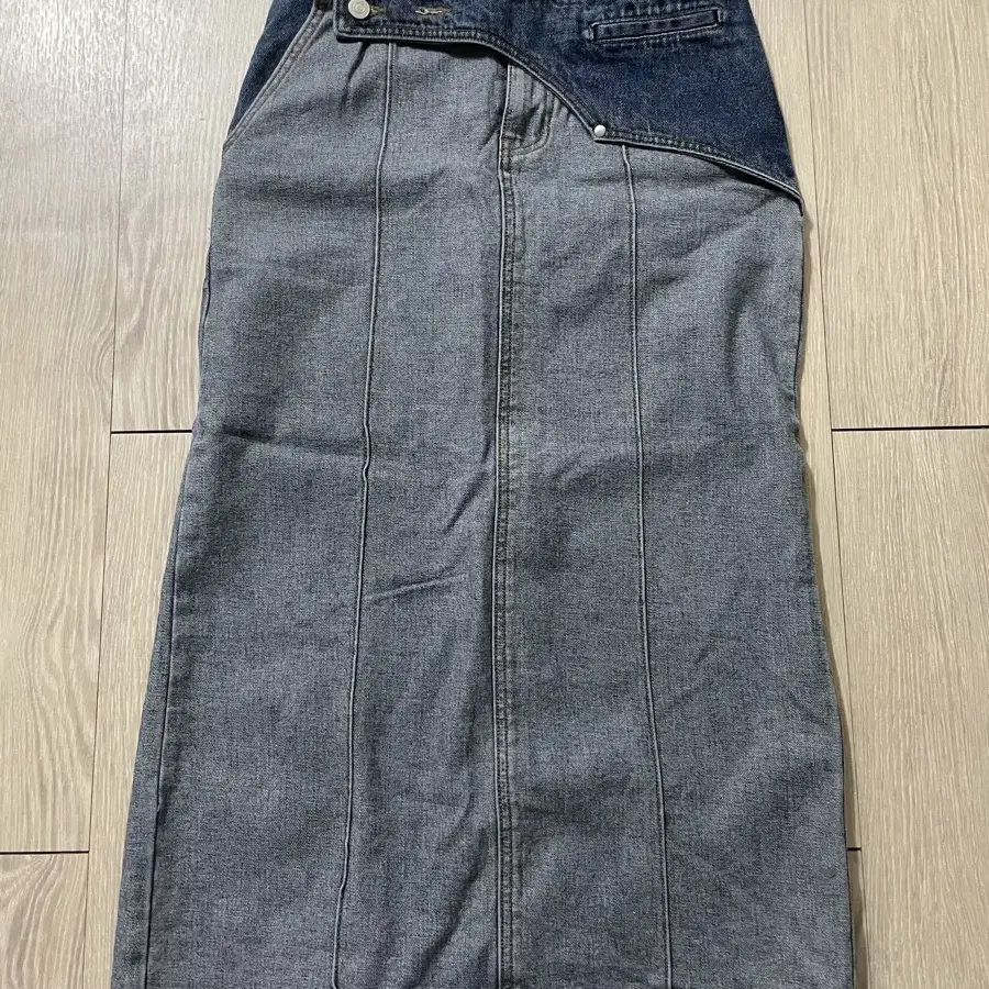 마킹 WESTERN DETAIL DENIM LONG SKIRT IN BL