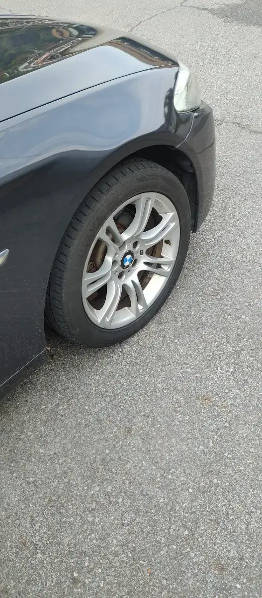 bmw f10 m포퍼먼스 18인치휠타이어파라요