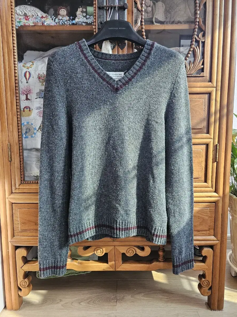 Unisex Maison Margiela V-neck knit sells 95 for size S