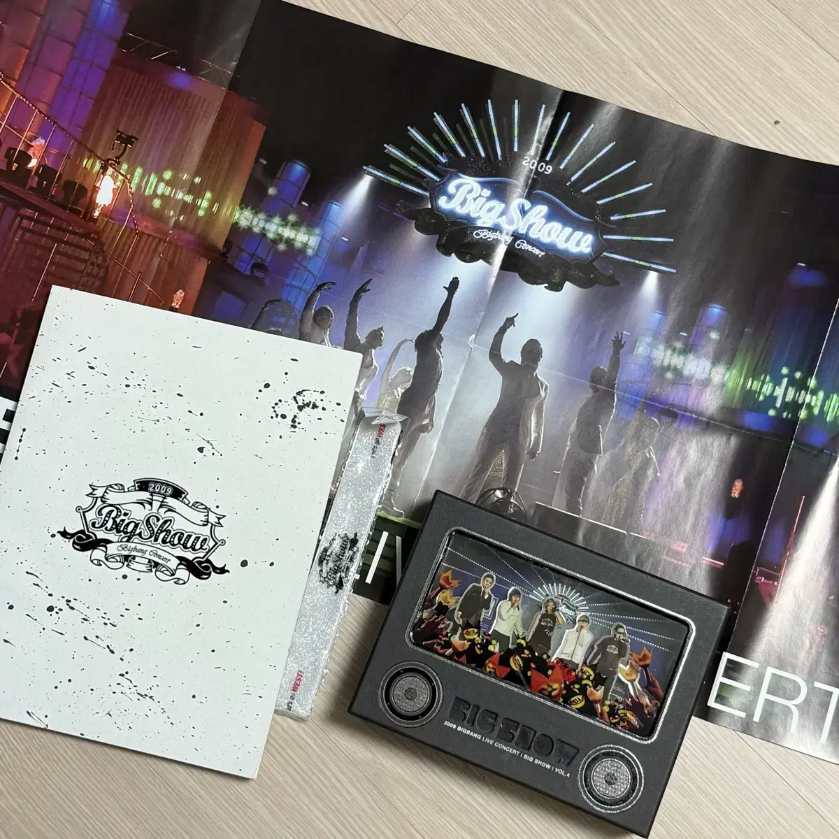 빅뱅 2009 빅쇼 콘서트 DVD 포토북 굿즈 지드래곤 지디 태양 대성