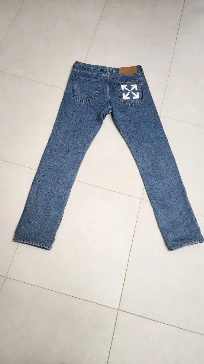 Off-White Jeans30