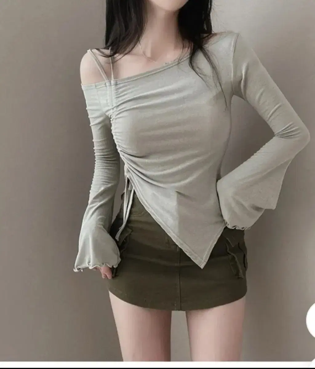 Long Sleeve Off-the-Shoulder