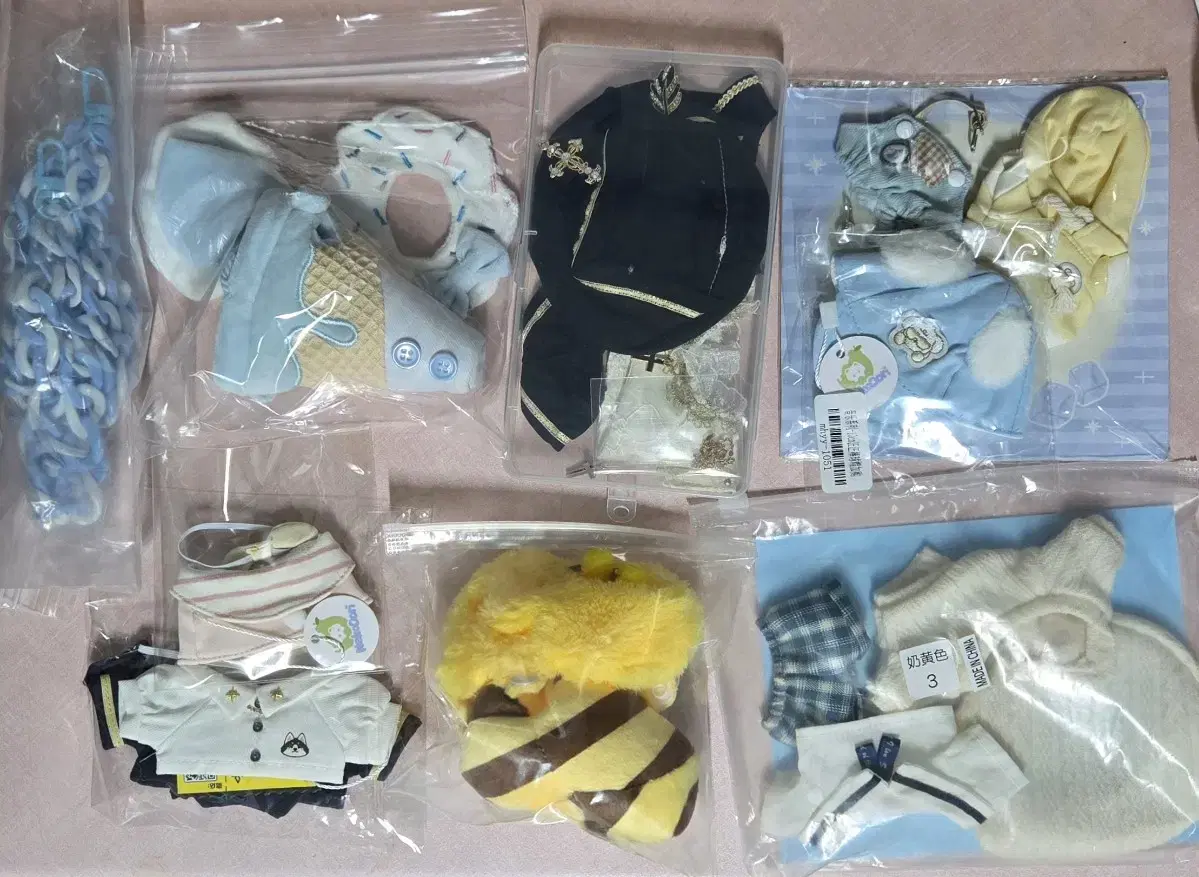 10 cm doll clothes bulk WTS