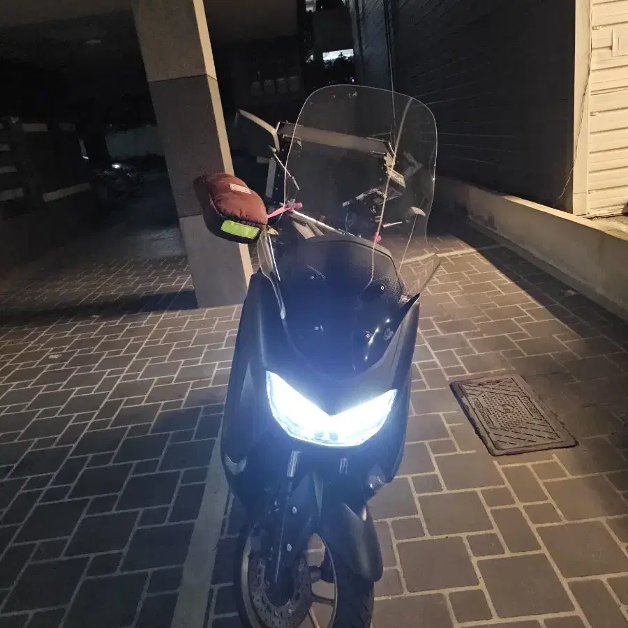 2022년식 nmax125 팝니다.