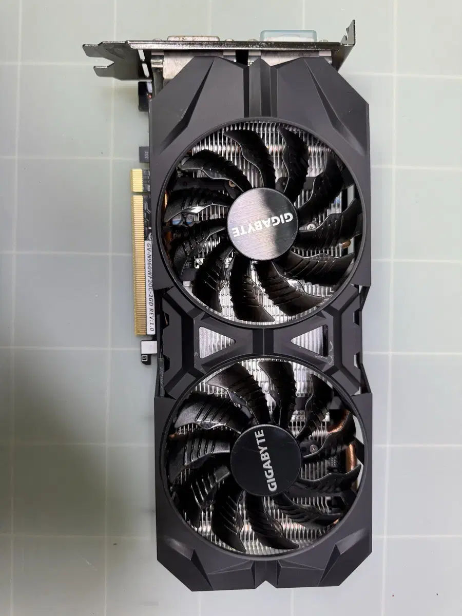 기가바이트 GTX 960 2gb