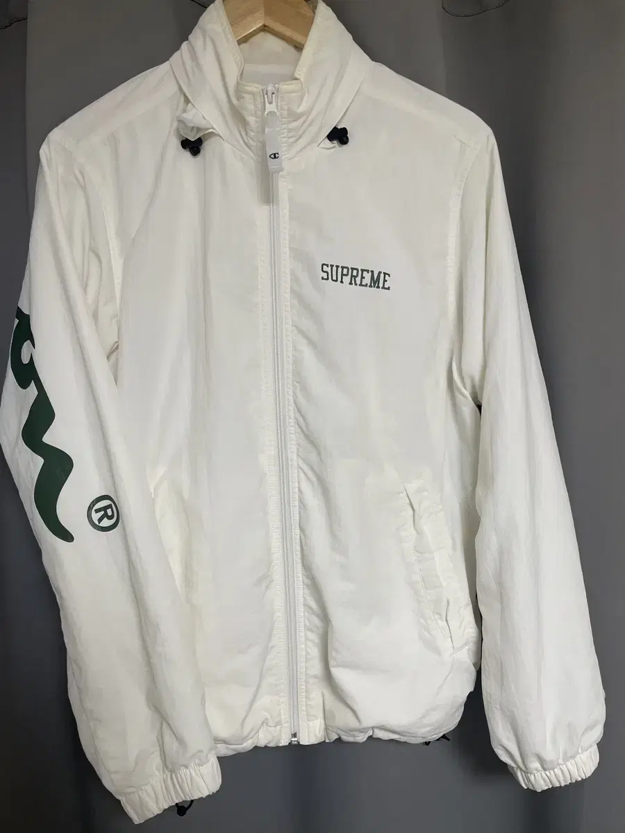 (S) Supreme x Champion Parka Padded