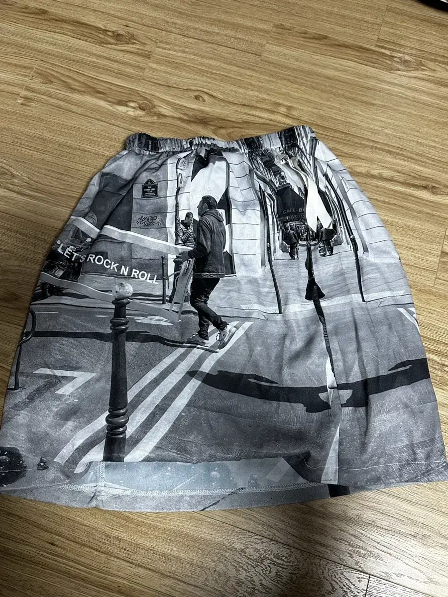 인앤양인하모니 yinandyang cross skirt