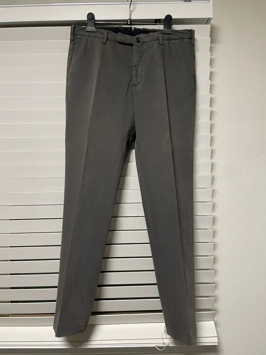 Incotex Slim Fit Chinos(48)