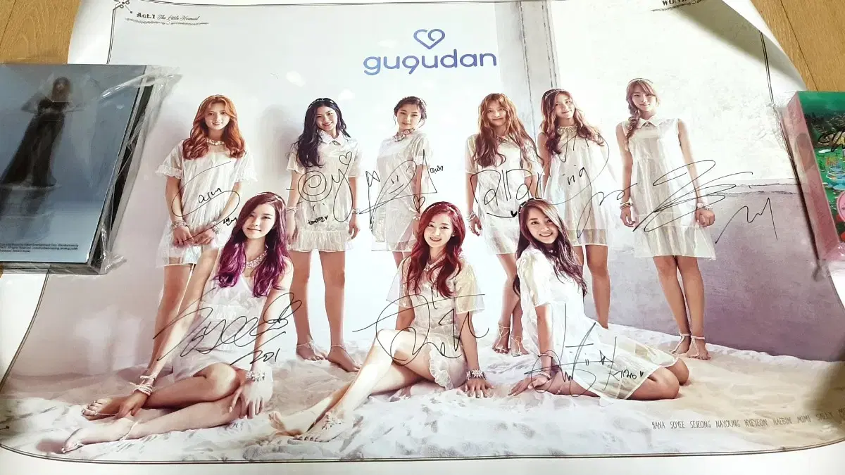 Gugudan sign signature poster