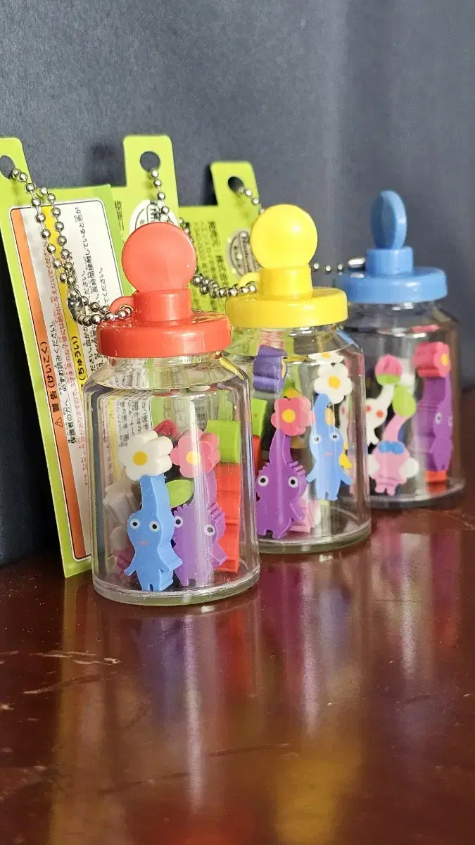 (In-kind) Pikmin Eraser Bottle keyring 13 erasers total