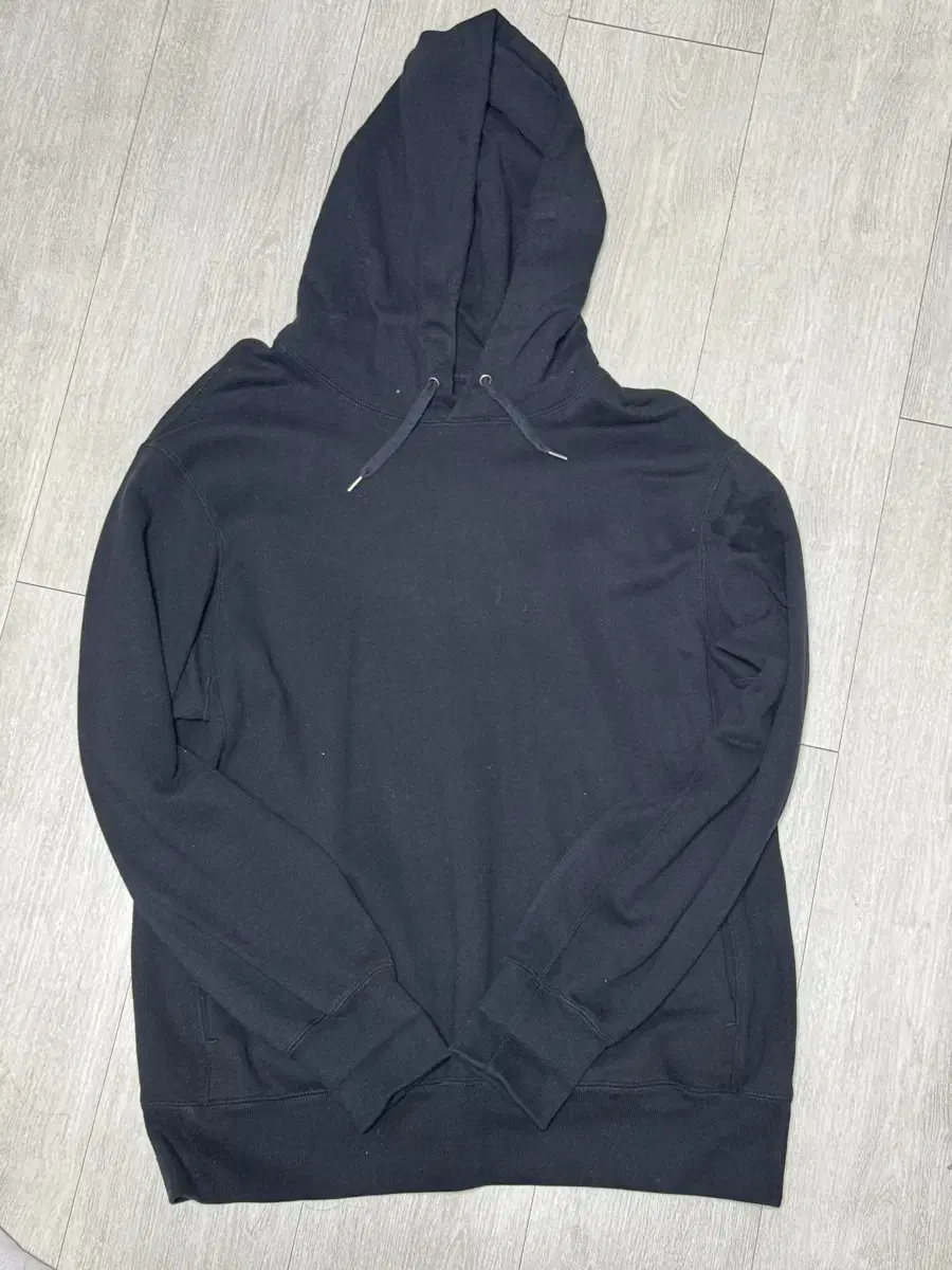 Uniqlo Hoodie Black XL