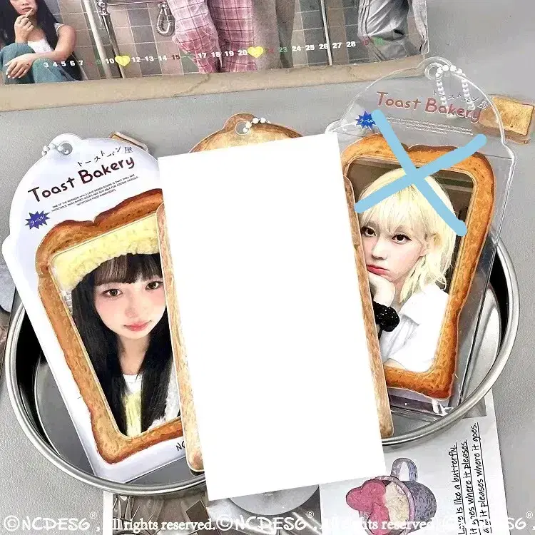 [unsealed] toast photocard holder bread photocard case