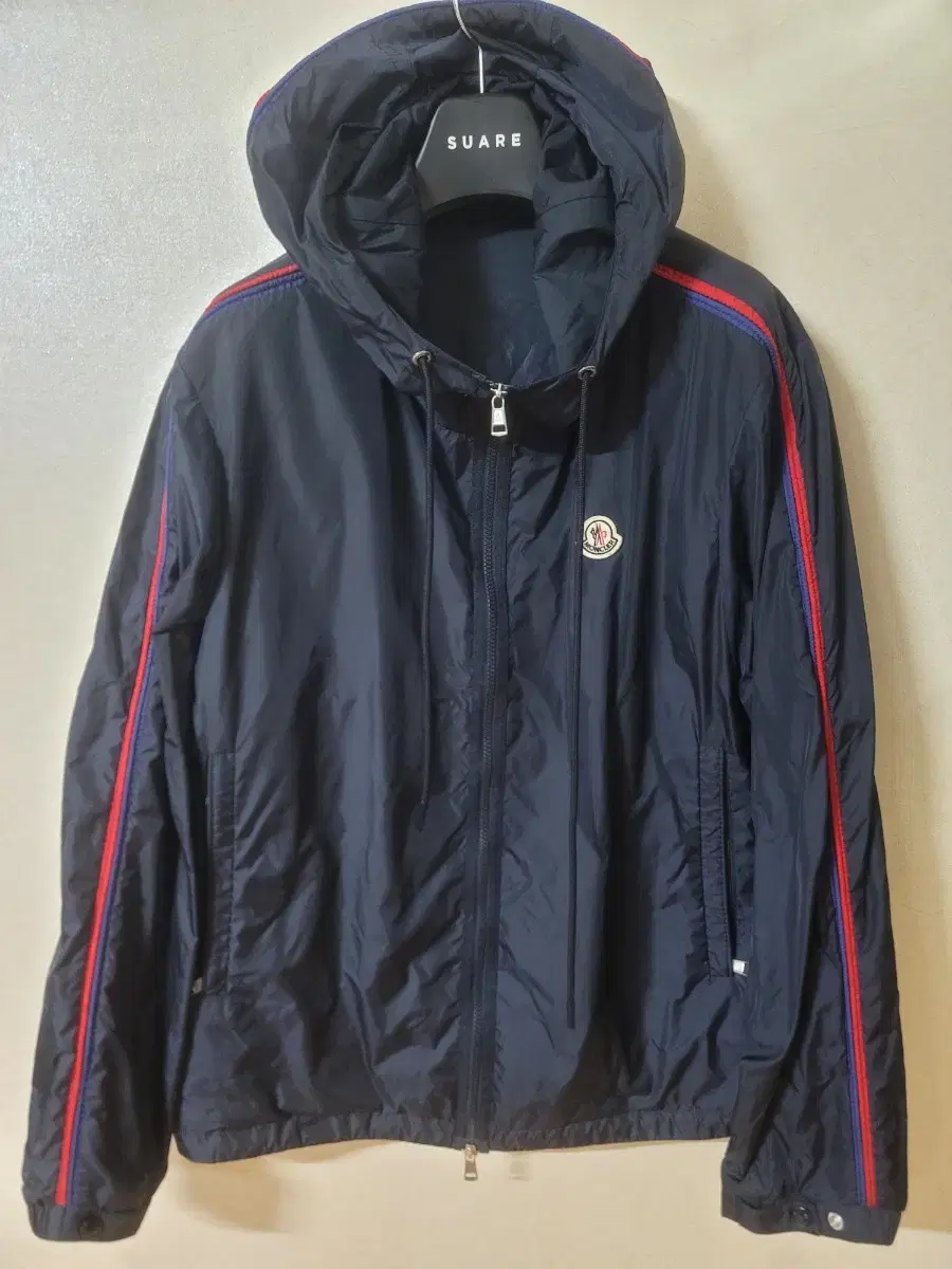 Moncler Hatav size 4