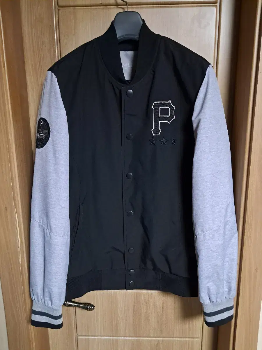 MLB Varsity Jacket Men100