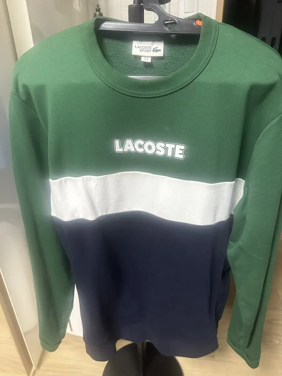 Lacoste Barely-there T-shirt sells size L