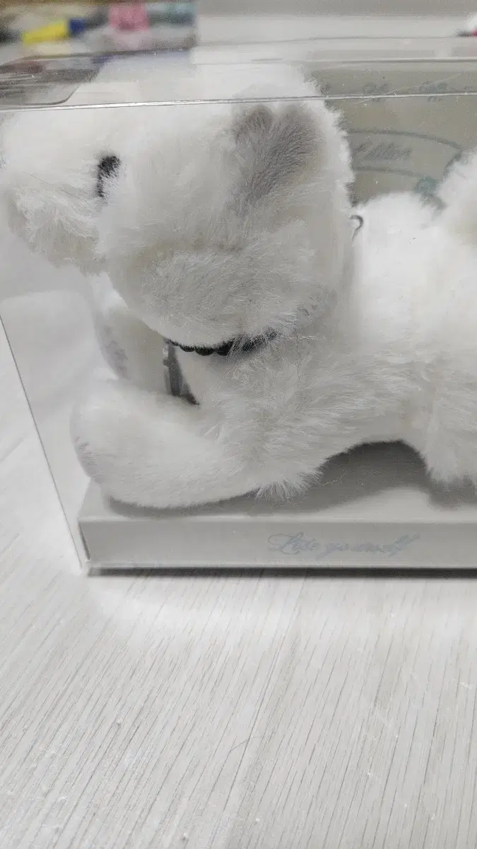 I'm selling my Kiss of Life wolf doll.